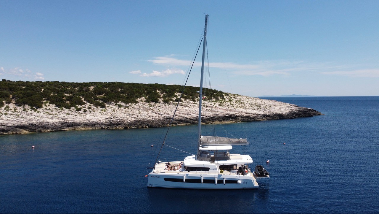 Bali 5.8 Bali Kai, catamaran charter Croatia